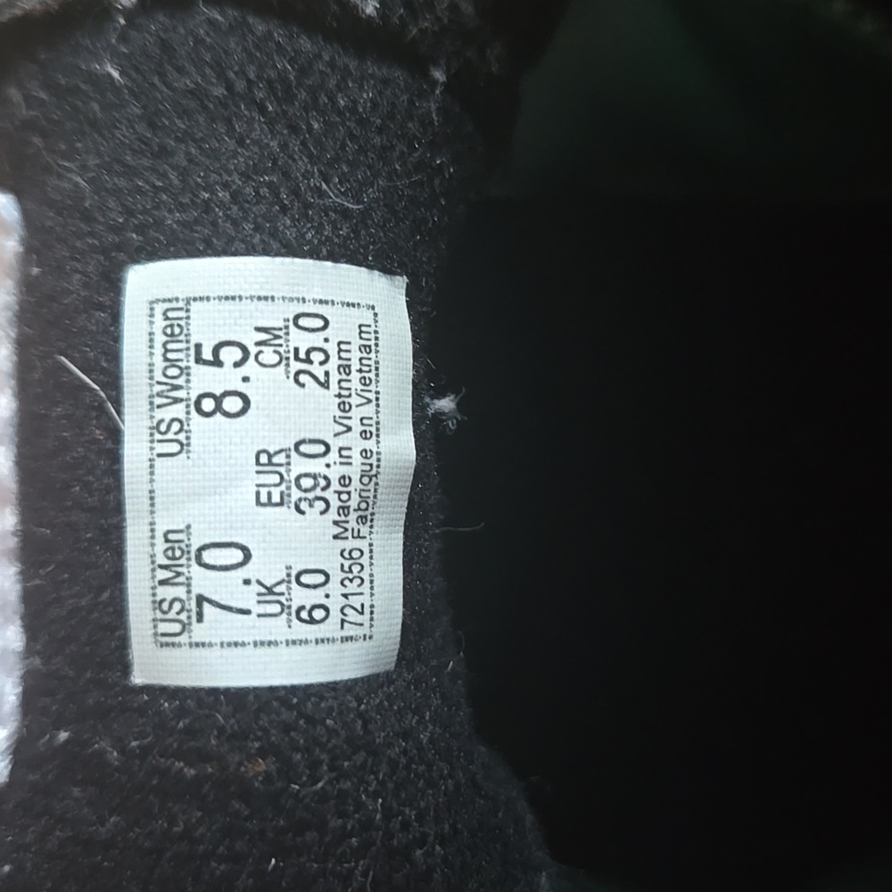 Vans Black and White High-Top Sneakers - Picture 5 of 6